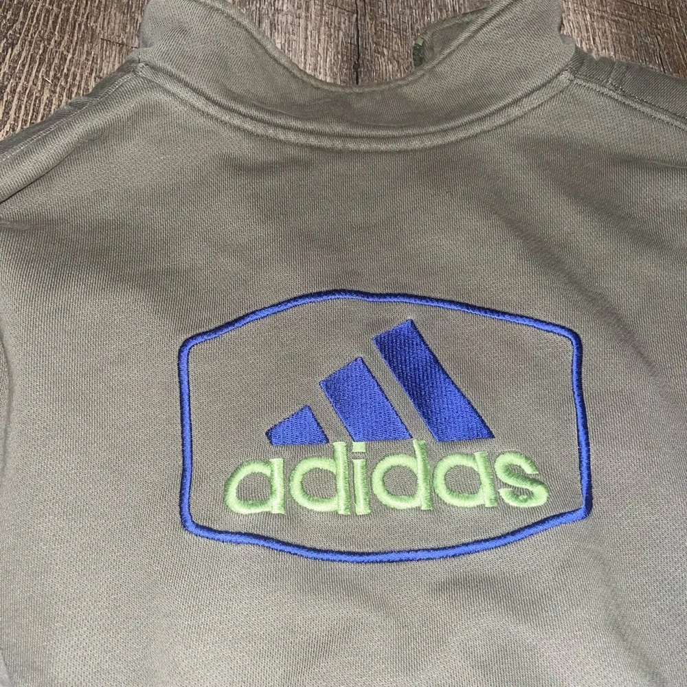 Adidas Sweatshirt Embroidered Vintage Pullover Retro 90s Youth XL‎